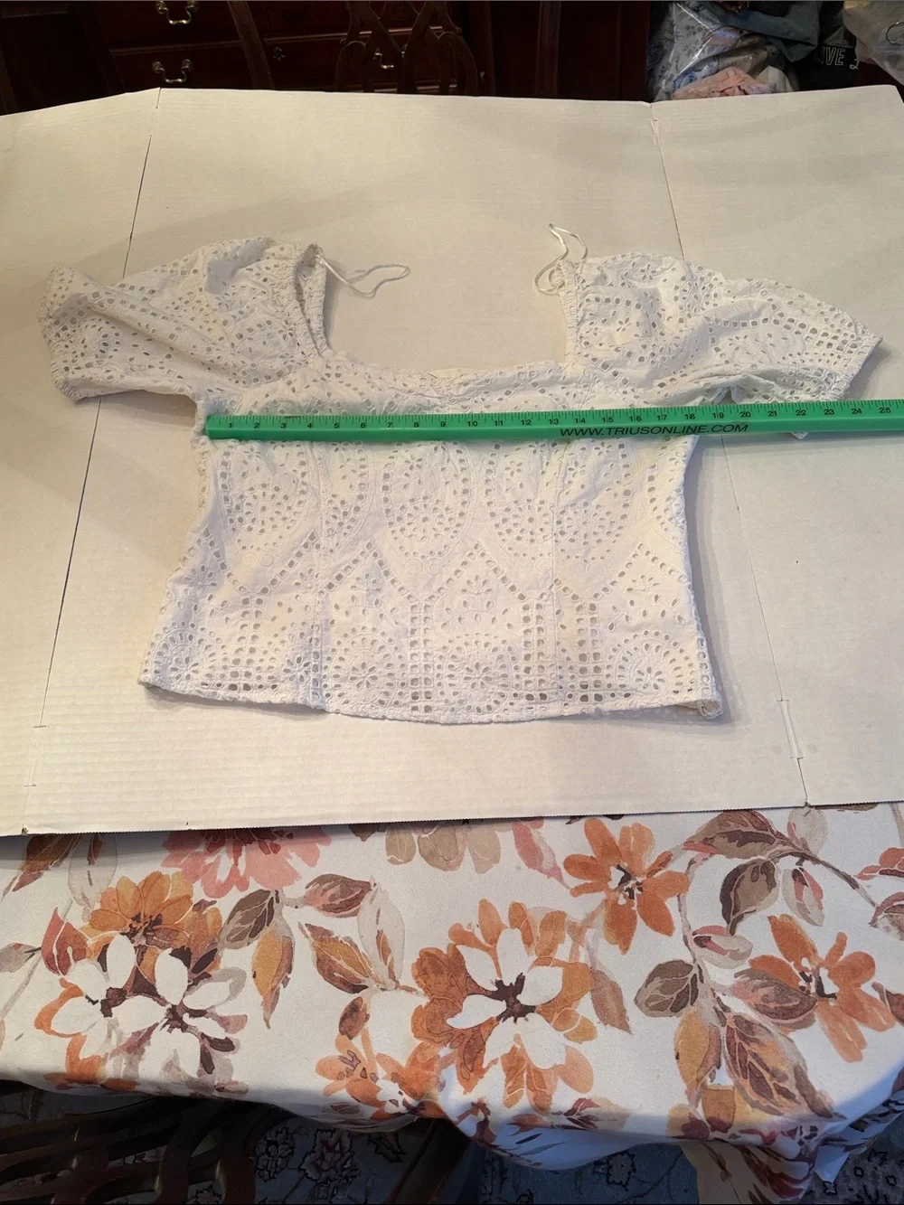 H&M White Eyelet White Crop Top size Large